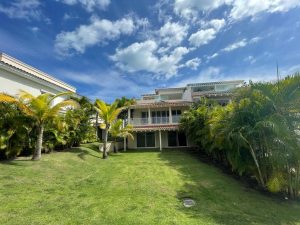 CASA DE 645 M² – PH OCEAN LAKE – FRENTE AL LAGO Y VISTAS AL MAR