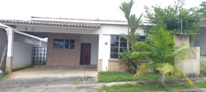VENTA DE CASA EN ARRAIJAN – PARQUE DE  OVIEDO