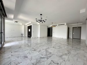 VENTA DE APARTAMENTO DE 3 RECÁMARAS CON BALCÓN EN COSTA DEL ESTE