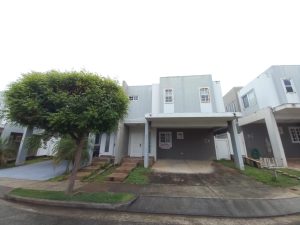 CASA 188 M2 – PH VICTORIA – BRISAS DEL GOLF