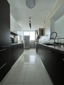 VENTA DE APARTAMENTO EN SAN FRANCISCO CON BALCON – 145 M2